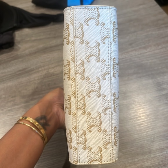 MINI VERTICAL CABAS IN TRIOMPHE CANVAS AND CALFSKIN WITH CELINE PRINT - Picture 2 of 4